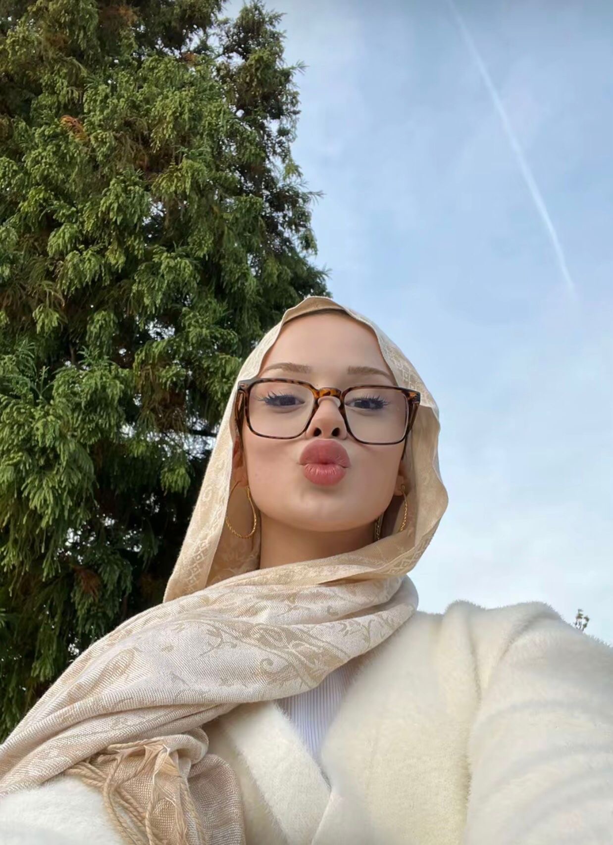 Koru Başarılı Partner Escort Sultan